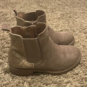 Steve Madden girl booties. Size 12.